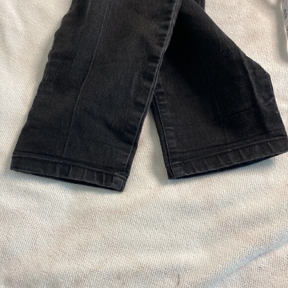 Jolt skinny Jeans Size 0 Black with Zipper pockets. - Picture 13 of 15